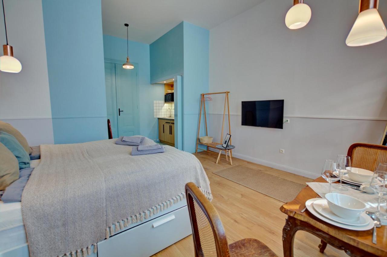 Gellerico Apartments Deak Square Budapest Bagian luar foto
