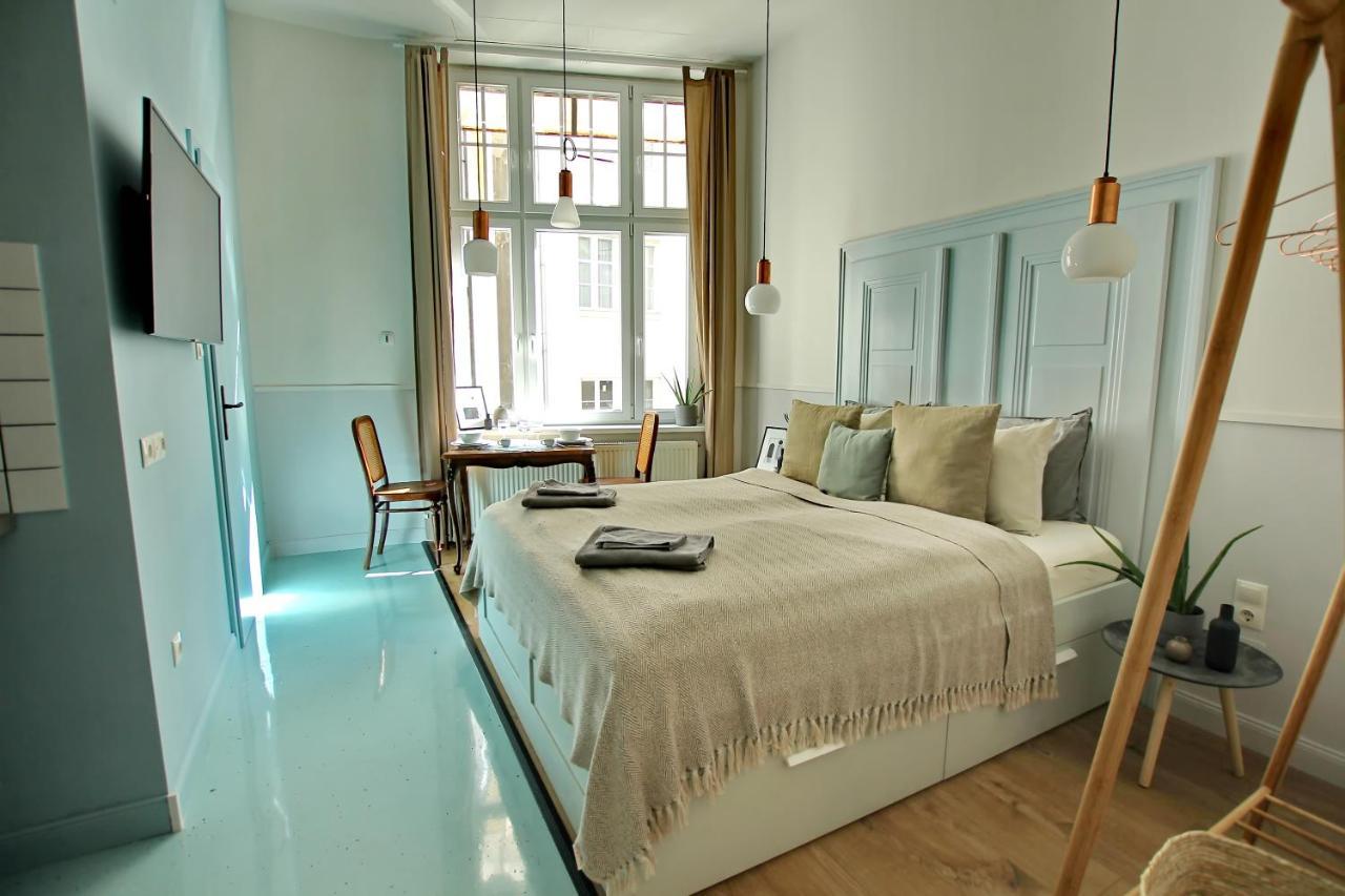 Gellerico Apartments Deak Square Budapest Bagian luar foto